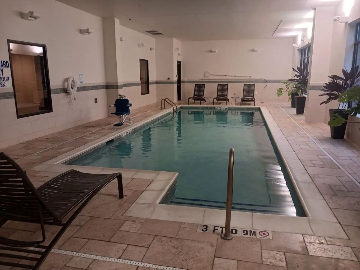 imgi_7_hot+tub+jeremiah-1920w